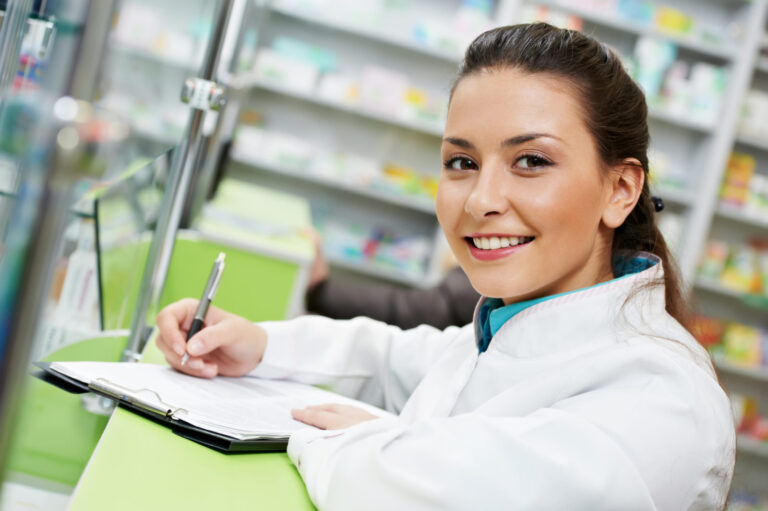 How Much Does It Cost to Become a Pharmacy Tech